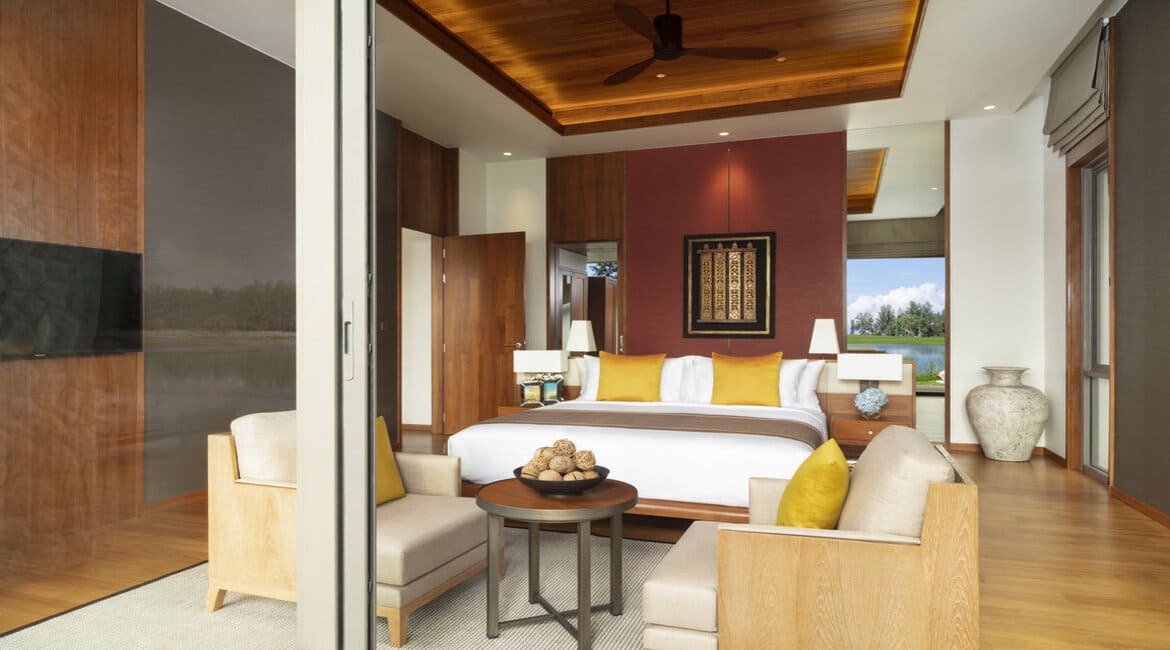 10_Master_Bedroom_Angle_3_Final-FILEminimizer