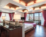 Spacious bedroom in Phuket property - Sun Above Phuket